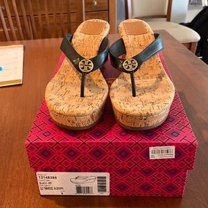 Tory Burch Salem Napa black wedges